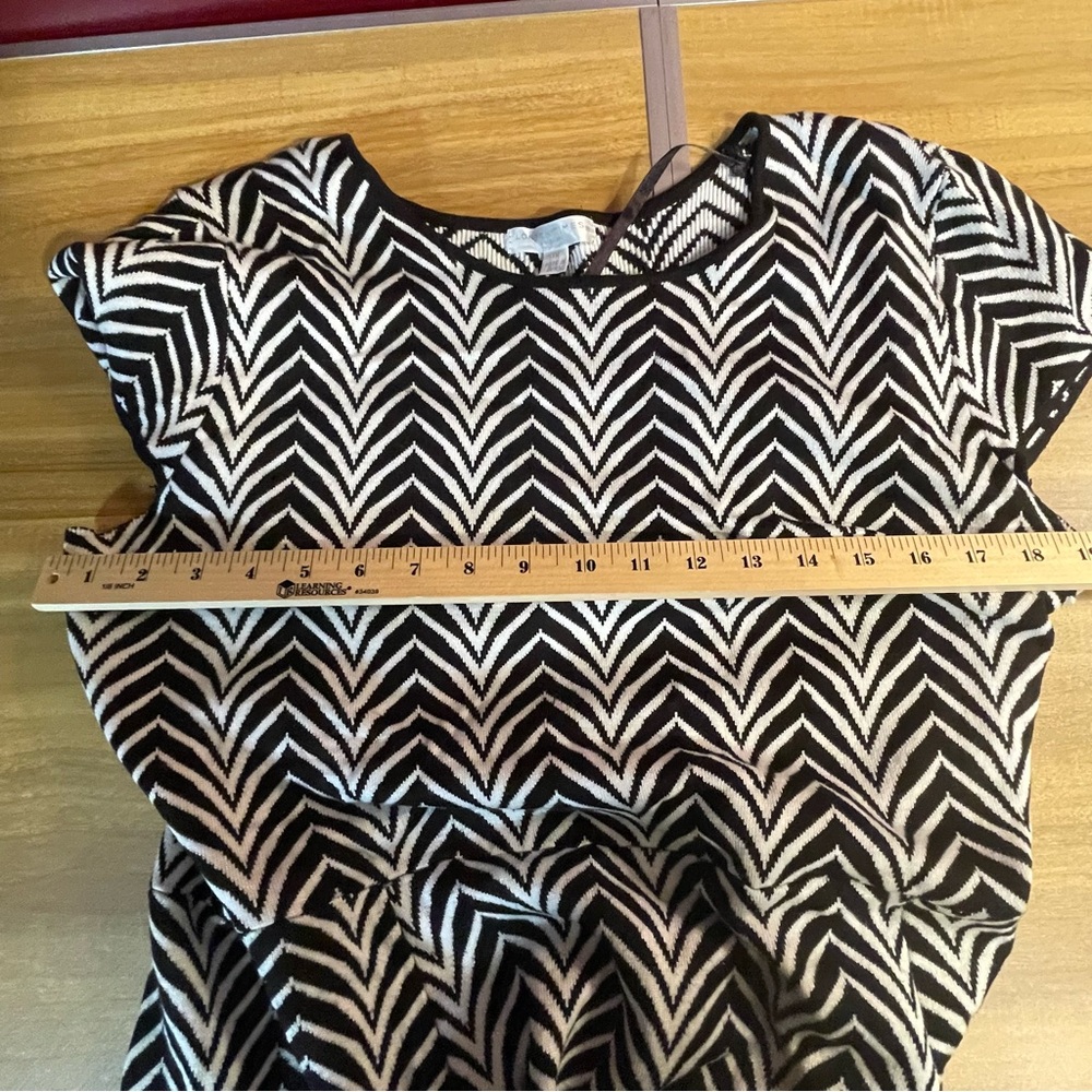 London Times Black and White Sweater Dress - Picture 4 of 7